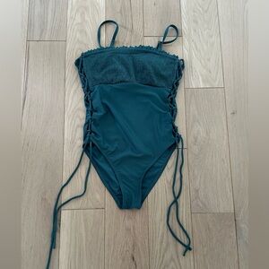 One piece nwot ☀️swim suit size small